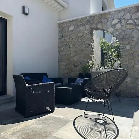 De Pres De La Villa *
